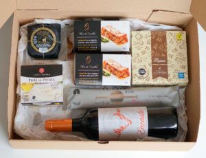 lote-navidad-gourmet-chivo-de-canillas-asador-para-dos-caja